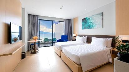 Deluxe Ocean View - Bedroom