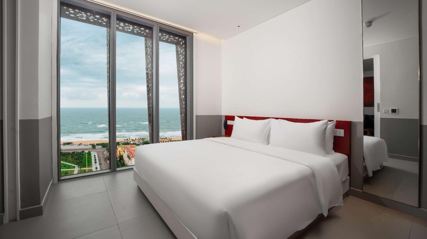 One Bedroom Suite with Seaview - Bed