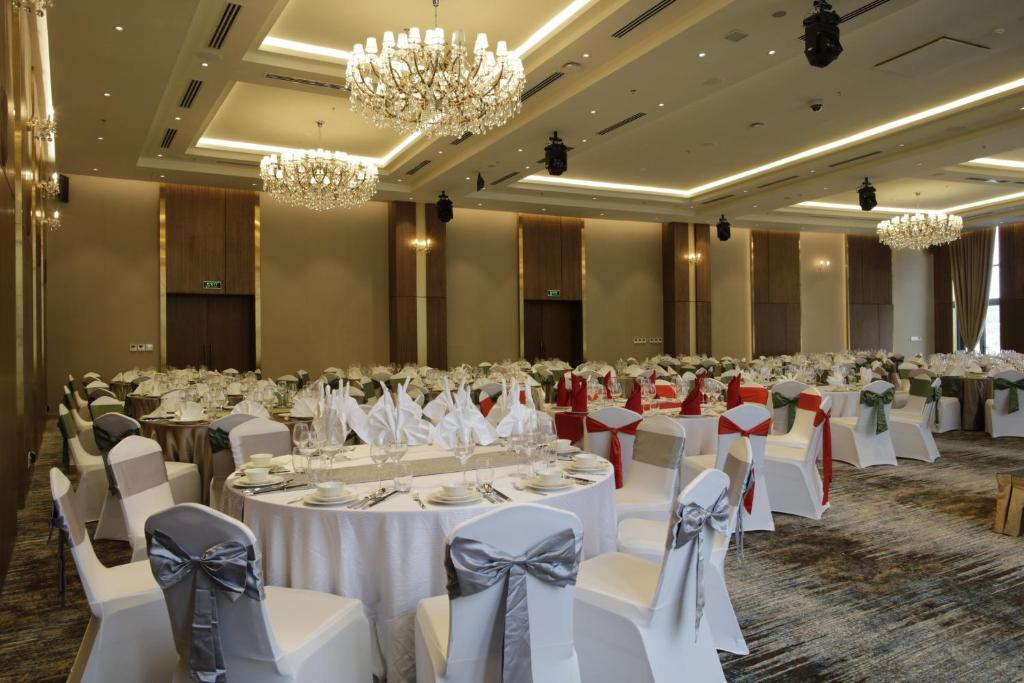 Banquet hall