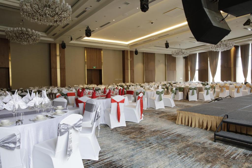 Banquet hall