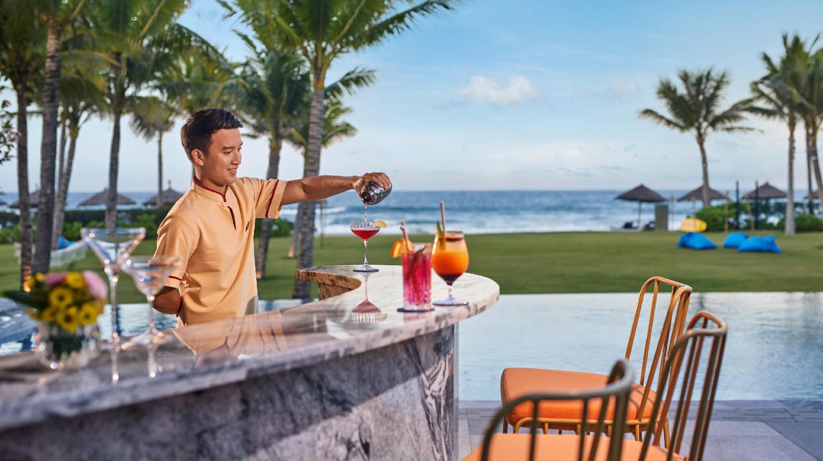 Poolside bar