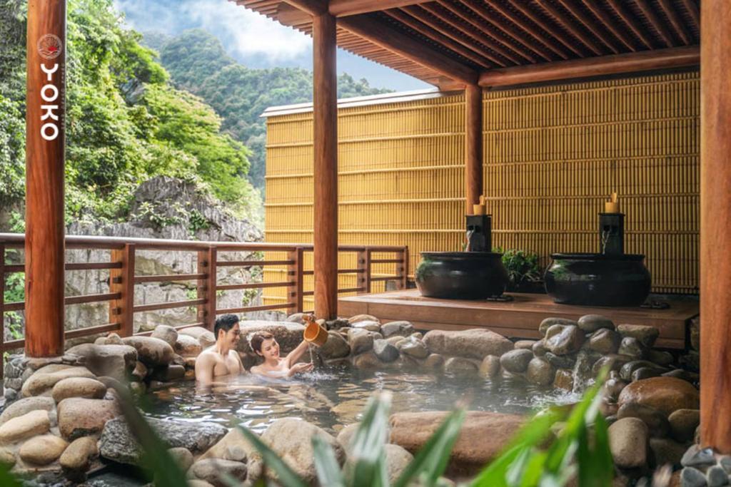 Hot spring bath